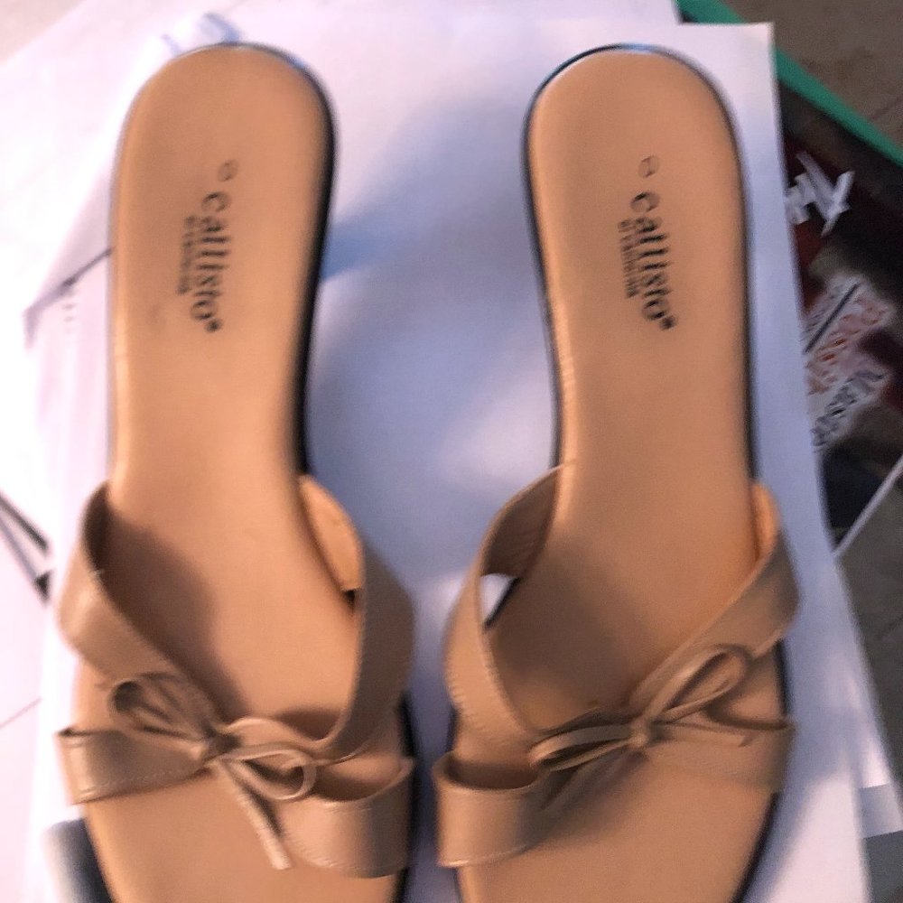Callisto of California low heel slip-on